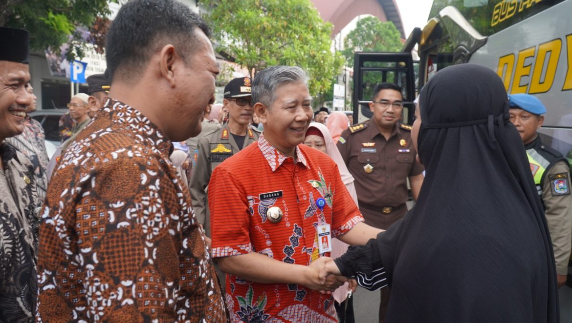 Dadang Somantri Sambut Jamaah Haji Kota Tegal 