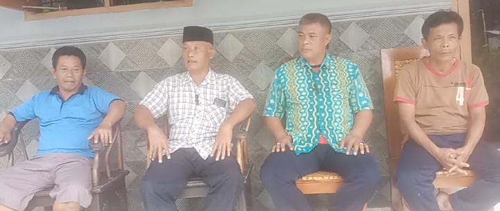 30 RT dan 7 RW Warga Desa Semanding Gombong,Menolak Muchrojikin,Kades Angkat Bicara.