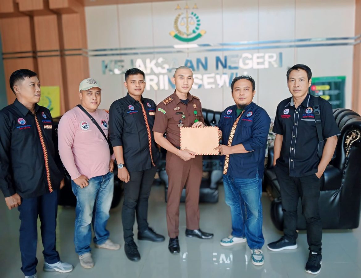 DPD IWO-Indonesia Laporkan Kakon Bermasalah ke- Kejaksaan Negeri Pringsewu