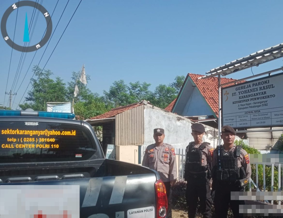 Patroli Gereja, Polsek Karanganyar Berikan Rasa Aman saat Ibadah