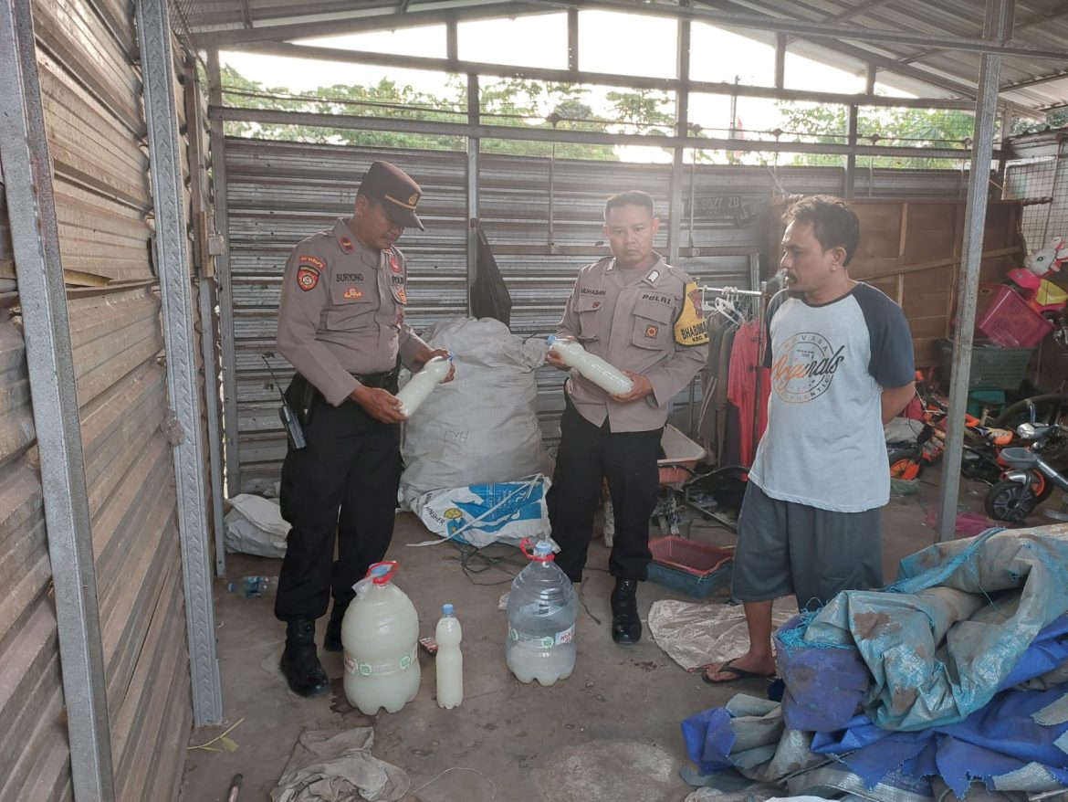 Giatkan Patroli KRYD, Polsek Muntilan Sita Puluhan Liter Tuak