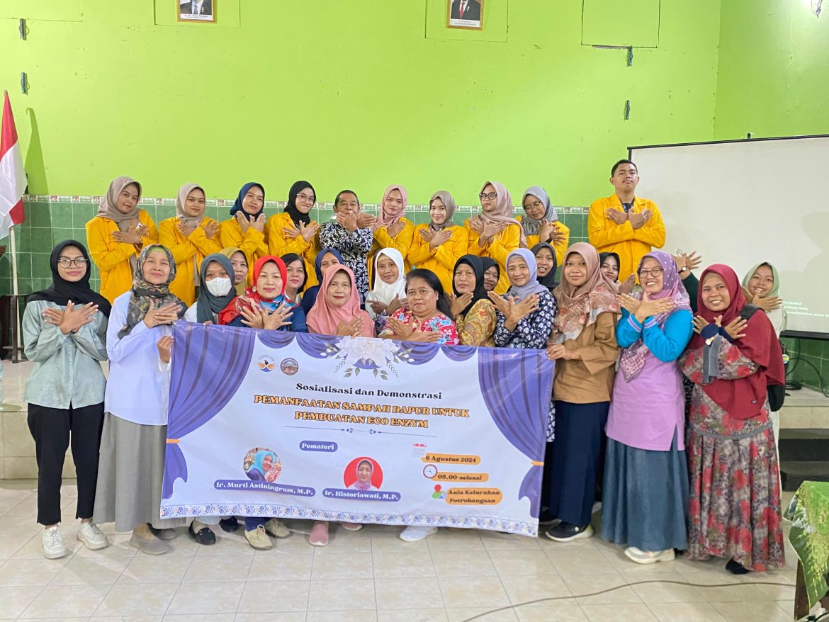 Melangkah Lebih Jauh Inovasi Mahasiswa KKN Untidar Magelang 2024, Dalam Mengubah Sampah Dapur Menjadi Ecoenzyme Untuk Lingkungan Bersih di Kelurahan Potrobangsan