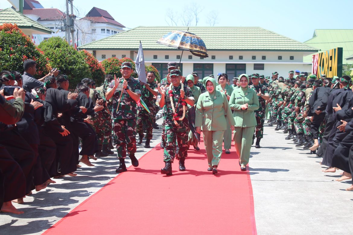 Pangdam ll/Sriwijaya Kunjungi Makorem 045/Gaya
