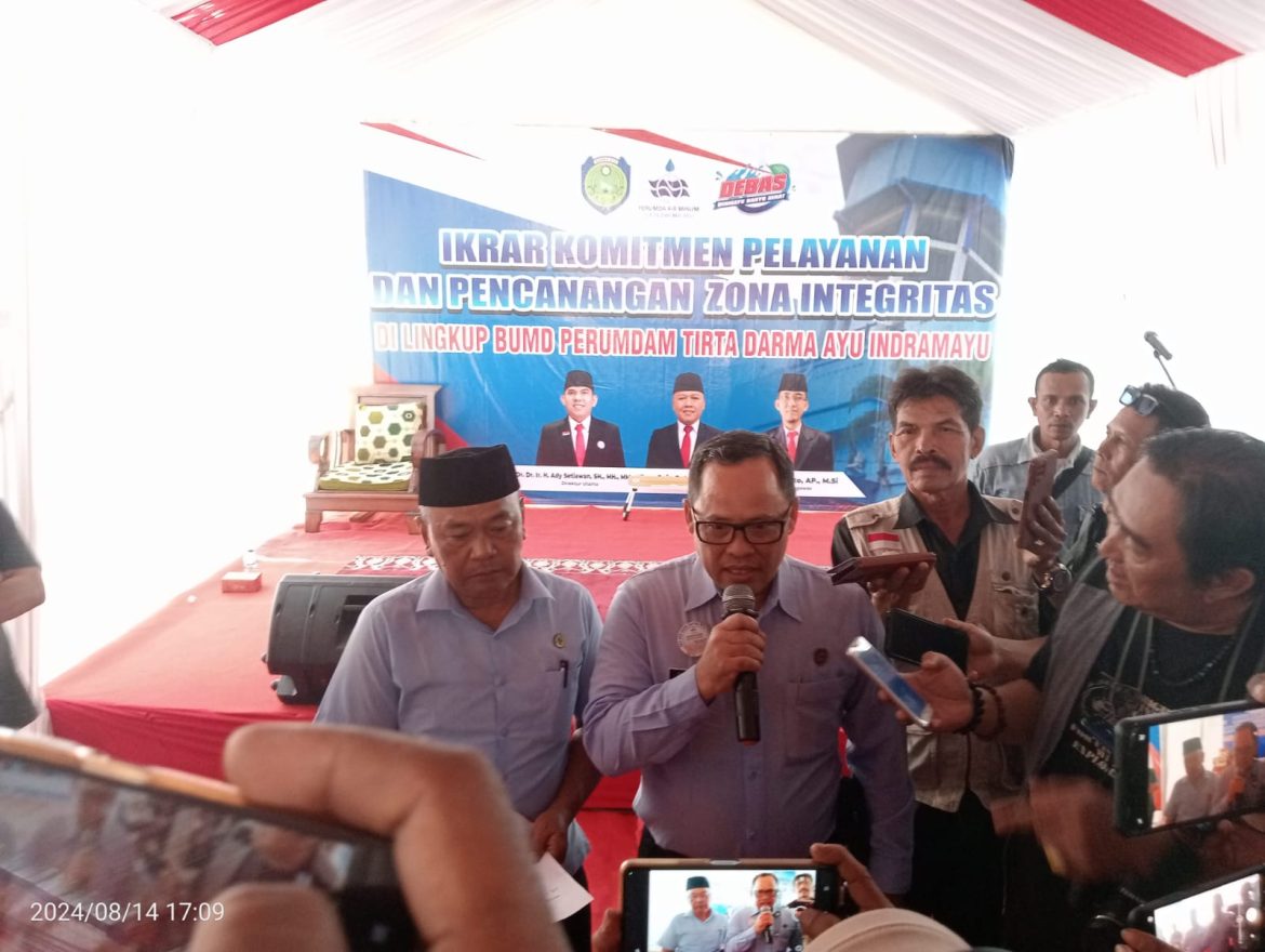 PDAM TDA Kabupaten Indramayu Gelar Ikrar Komitmen Pelayanan Air Minum dan Pencanangan Zona Integritas