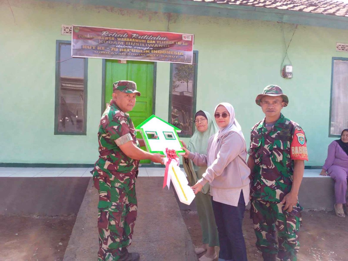 Kodam III/Siliwangi Berbagi Kebahagiaan dengan Warakawuri Lewat Rehab Rutilahu di Wilayah Koramil 1116/Cikajang