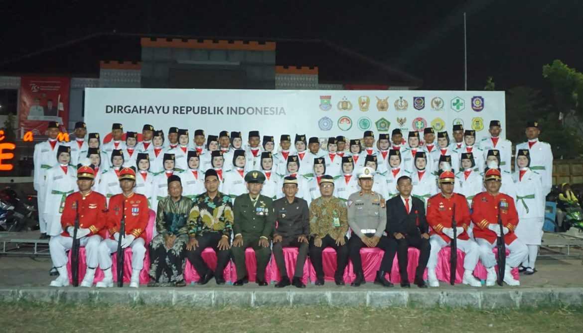 50 Paskibra Kecamatan Teluknaga Tahun 2024 Resmi Dikukuhkan