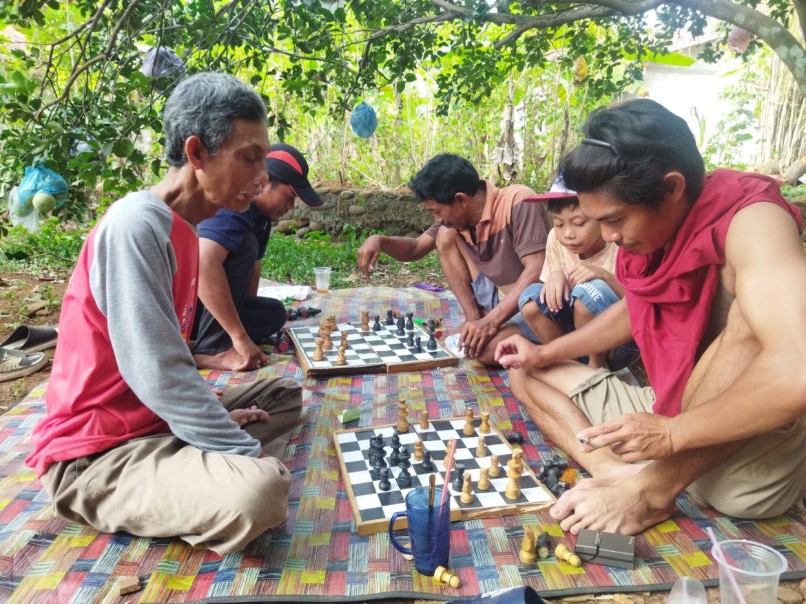 Dalam Rangka HUT RI Ke_79 Warga RW. 04 Dukuh Tambor Adakan Asah Otak