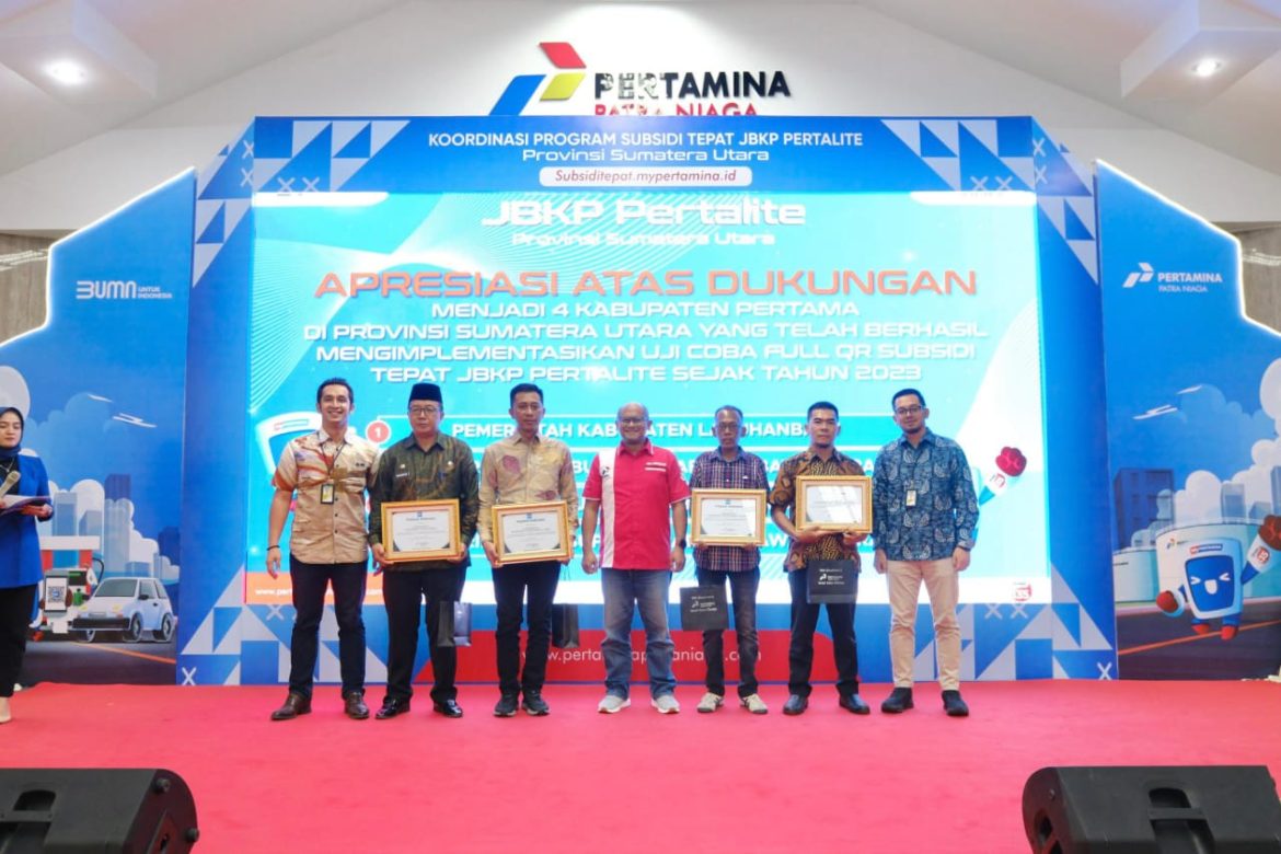 Berhasil Implementasikan Uji Coba Full QR Subsidi Tepat JBKP Pertalite Sejak Tahun 2023, Pemkab Paluta Dapat Piagam Apresiasi Dari PT Pertamina Patra Niaga Regional Sumbagut