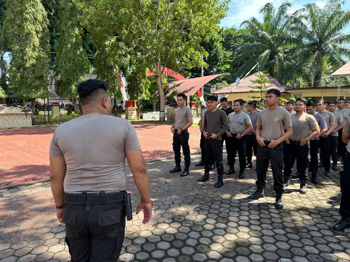 Sat Samapta Polres Langkat Gelar Latihan Dalmas Dalam Rangka Ops Mantap Praja Tahun 2024.