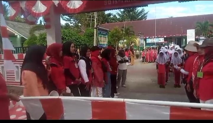 Perayaan HUT RI di SD Negeri 13 pangkalan baru