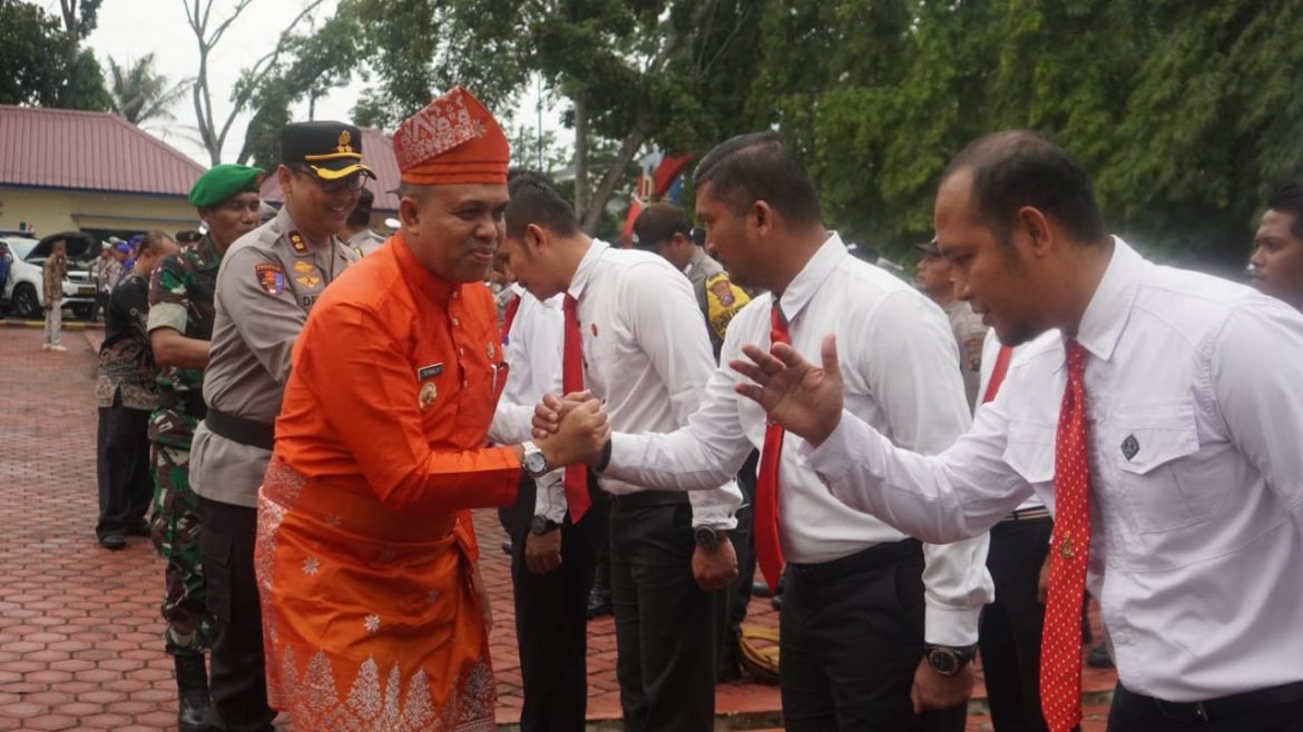 Pj. Bupati Langkat Pimpin Apel Gelar Pasukan untuk PON XXI.