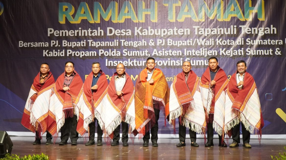 Pj. Bupati Langkat Faisal Hasrimy Ungkap Keberhasilan Program “Bubur Pedas” saat Ramah Tamah dengan Pemdes se-Pemkab Tapteng.