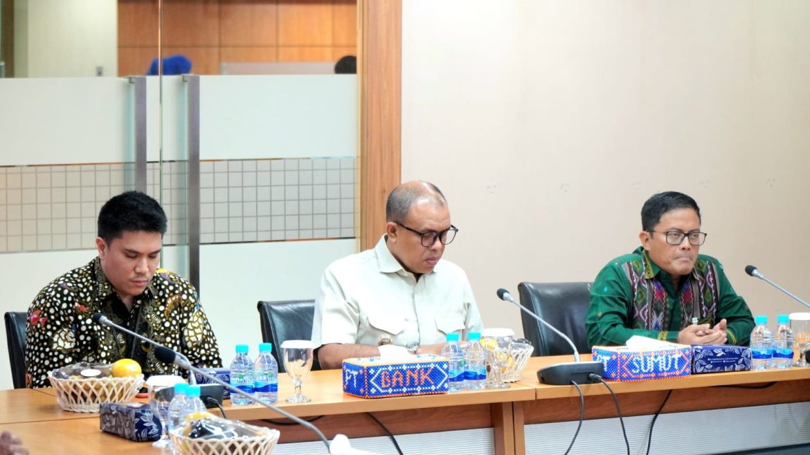 Pj. Bupati Langkat Faisal Hasrimy Teken MoU KKPD dengan Bank Sumut: 