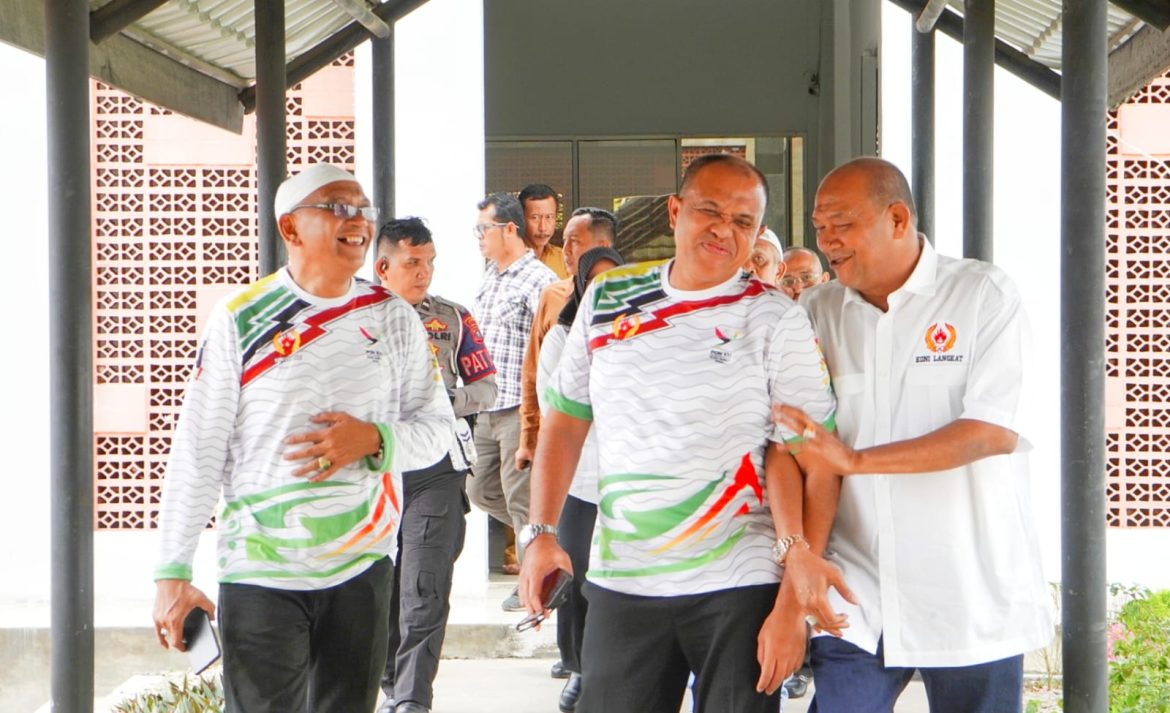 Pj. Bupati Langkat Faisal Hasrimy Lepas 78 Atlet ke PON XXI 2024.