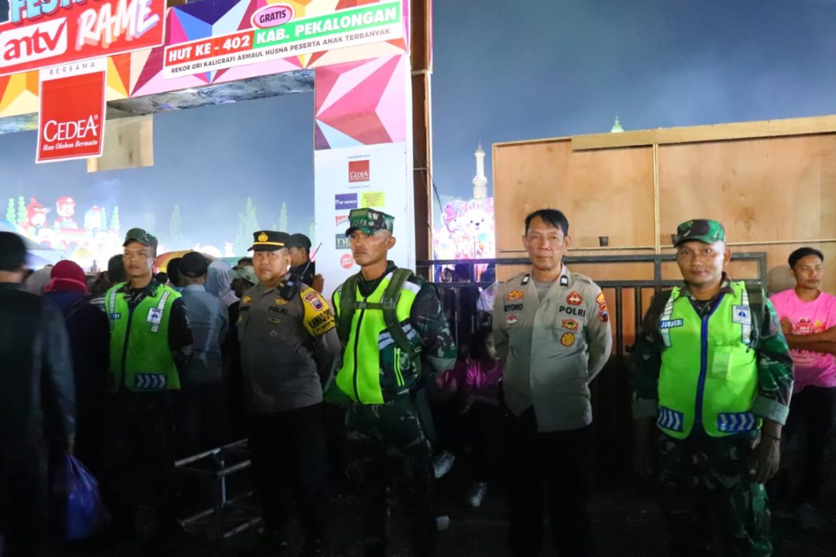 Ratusan Personel Gabungan TNI-Polri Amankan Festival ANTV Rame Pekalongan