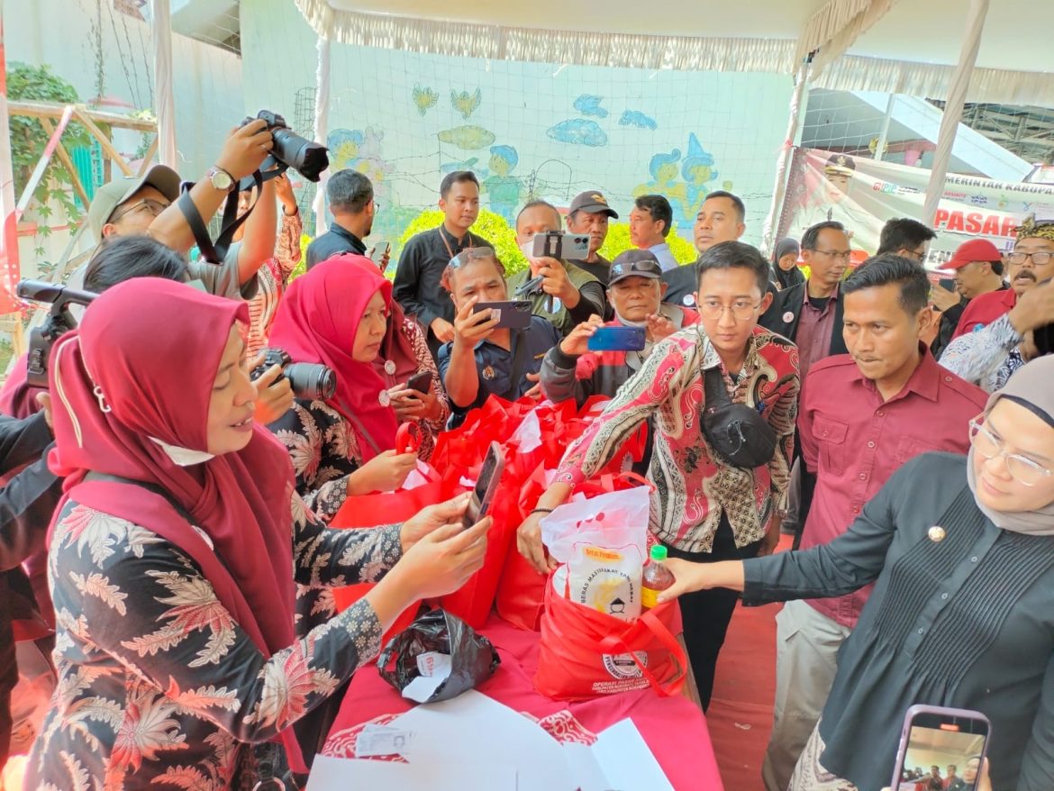 Kendalikan Inflasi Daerah, Pemkab Indramayu Gelar Gerakqn Pangan Murah (GPM)
