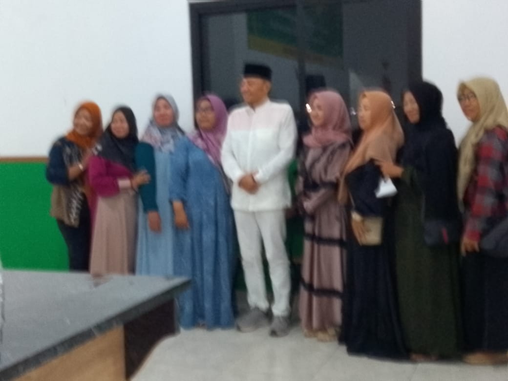 Program Pesantren Lansia