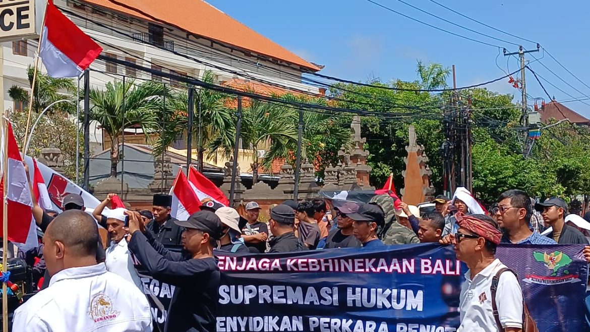 Aliansi Kebhinekaan Kembali Gelar Aksi Damai di Polda Bali, Tegaskan Segera Proses dan Tersangkakan AWK