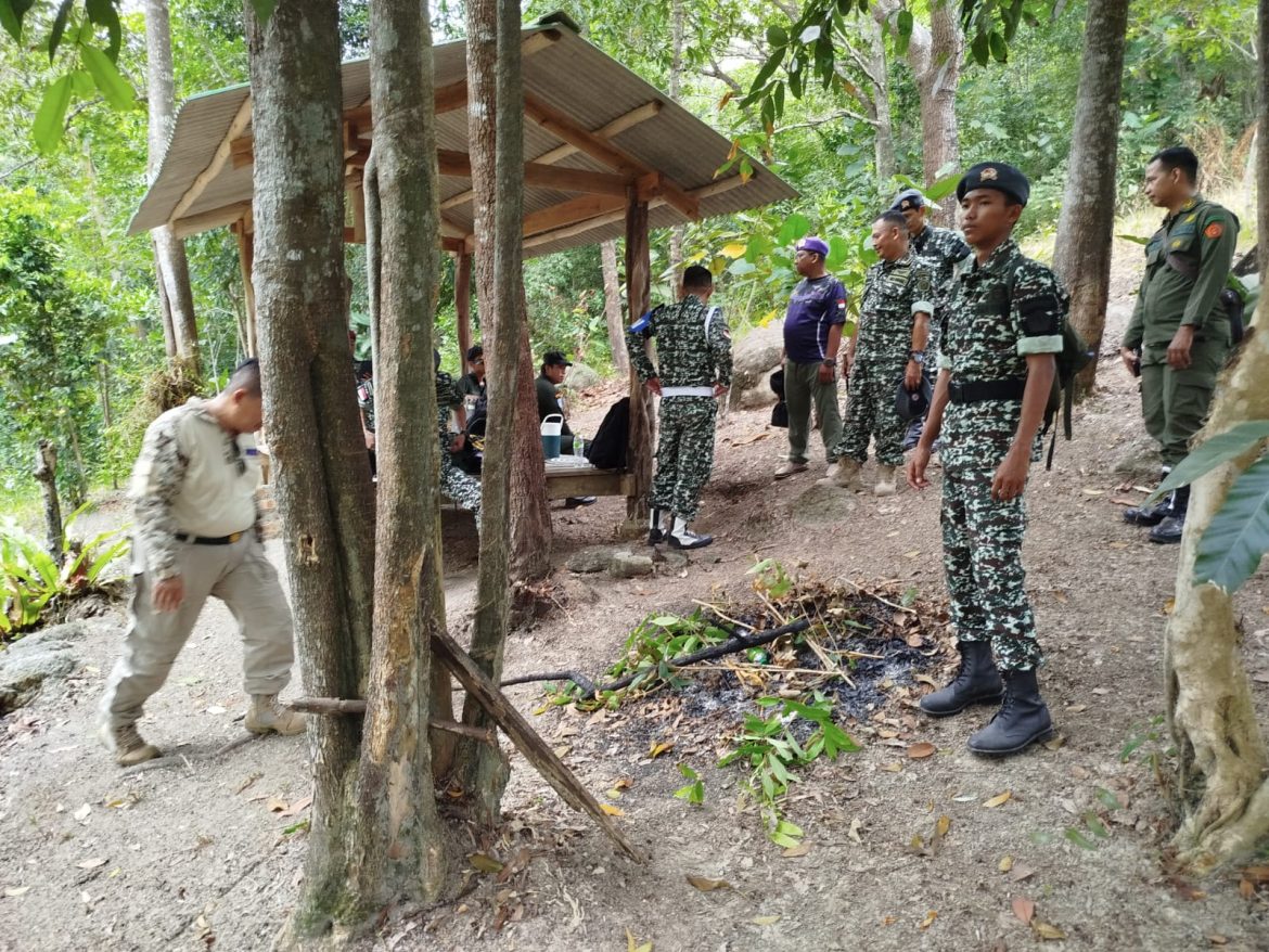 KOGAPHAN dan MENWA Babel Latih Jiwa Korsa Lewat Pelatihan Survival di Bukit Pinteir
