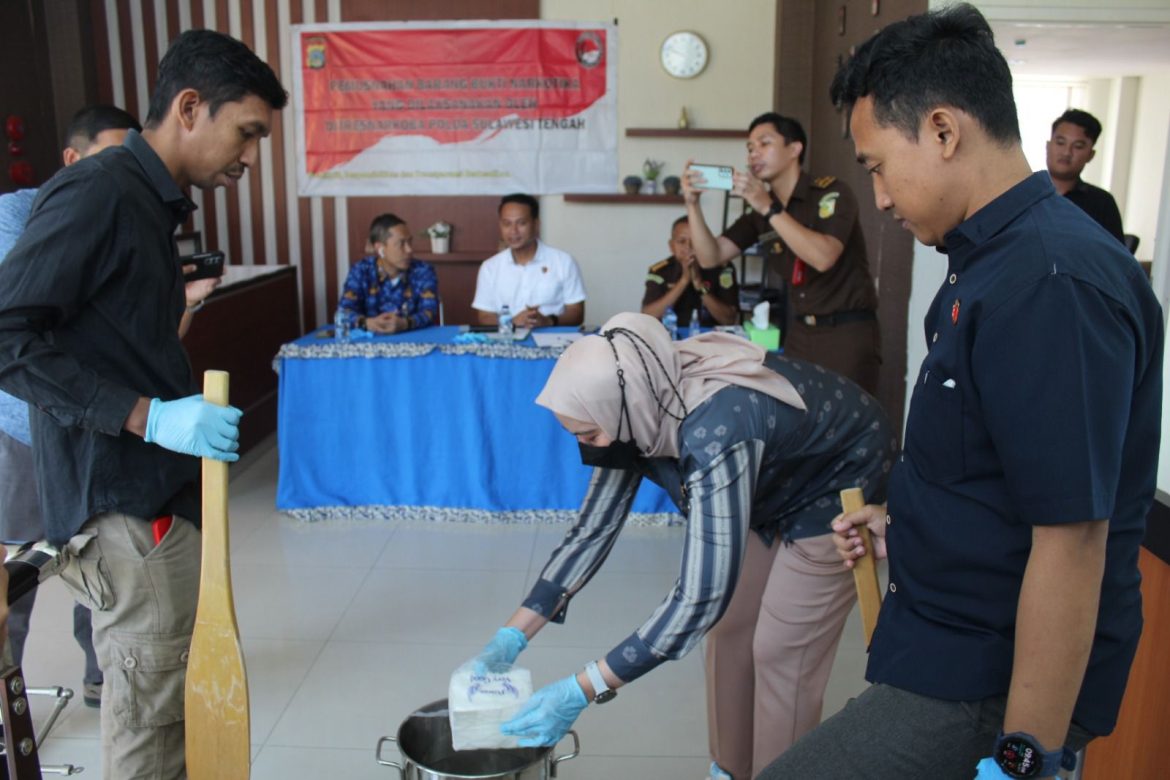 Musnahkan 1 Kilogram Sabu, Polda Sulteng Komitmen Perangi Narkoba