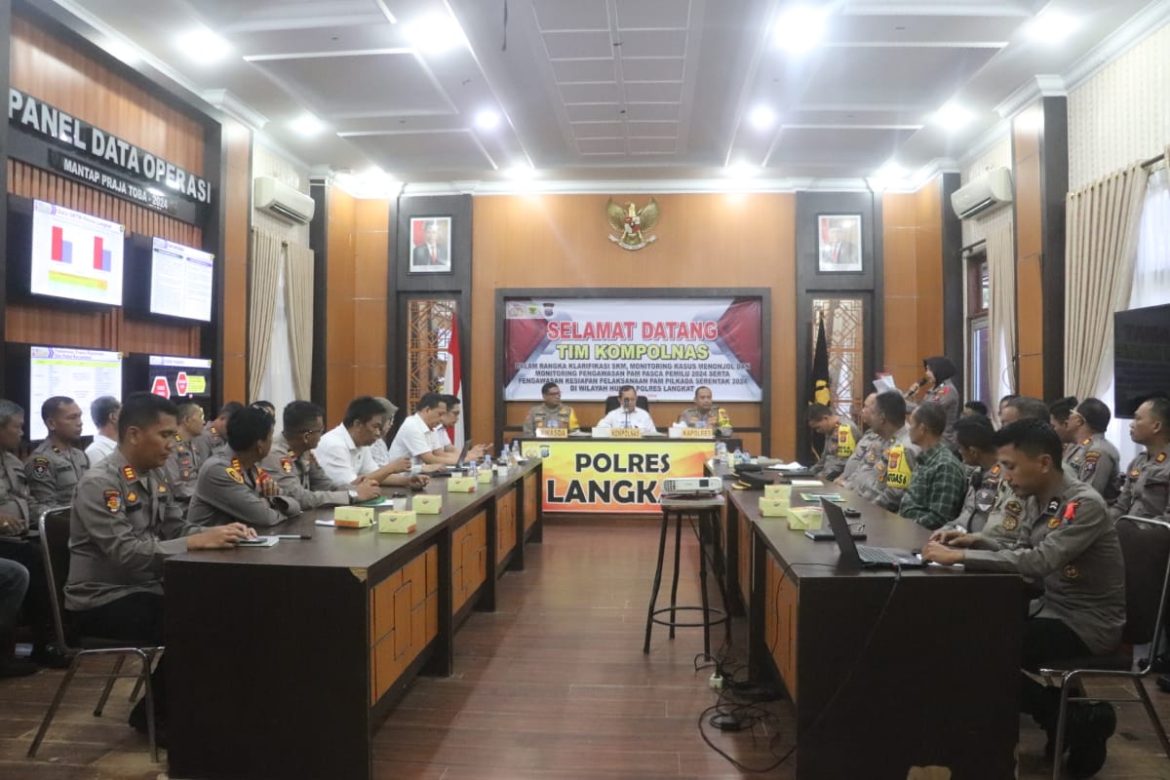Kompolnas kunjungi Polres Langkat pantau pengamanan Pilkada.