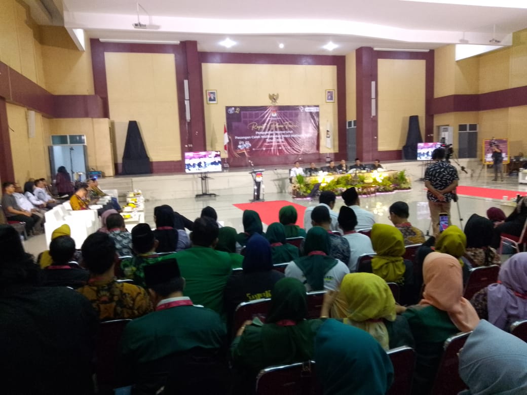 IN CUMBENT DATANG PALING AWAL  