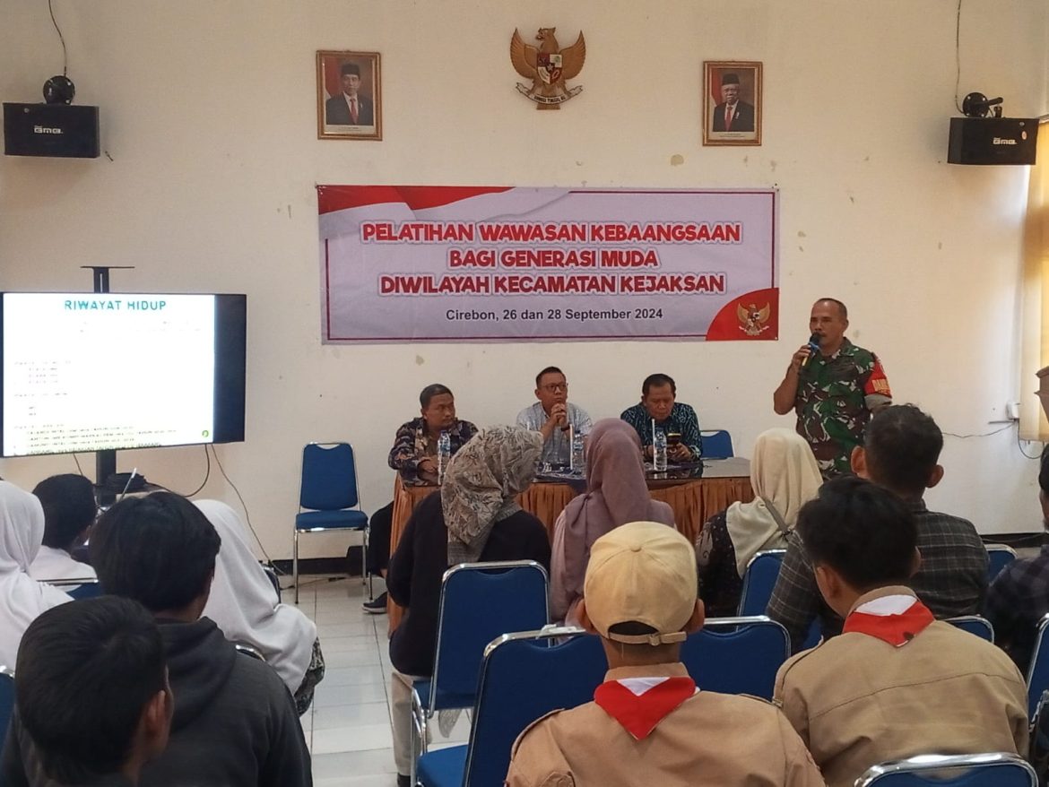 Tingkatkan Kesadaran Generasi Muda, Danramil 1404/Kejaksan Berikan Wasbang Kepada Generasi Muda Kec. Kejaksan Kota Cirebon.