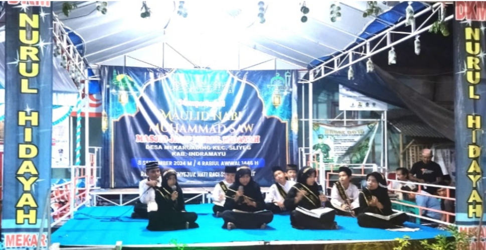 Rasulullah Penyejuk Hati Bagi Seluruh Umat, Masyarakat Desa Mekargading Sambut Maulid Nabi