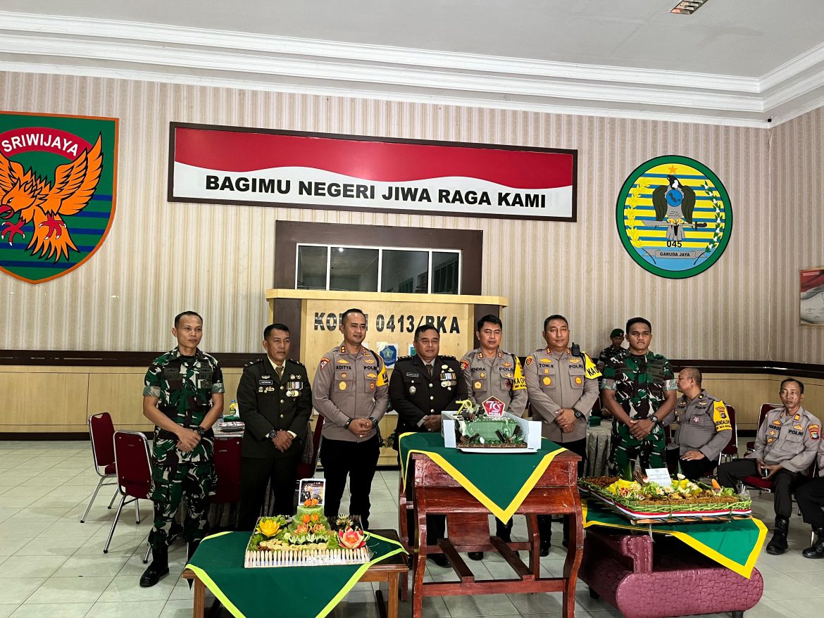 SAMBUT MERIAH HUT TNI KE 79, POLRES BANGKA TENGAH KUNJUNGI KODIM 0413/BANGKA WUJUDKAN SINERGITAS TNI-POLRI