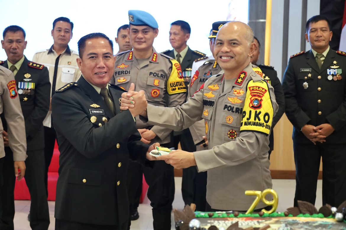 Di Hari Ulang Tahun TNI Ke-79, Kapolda Babel Berikan Suprise Ke Korem 045/Gaya