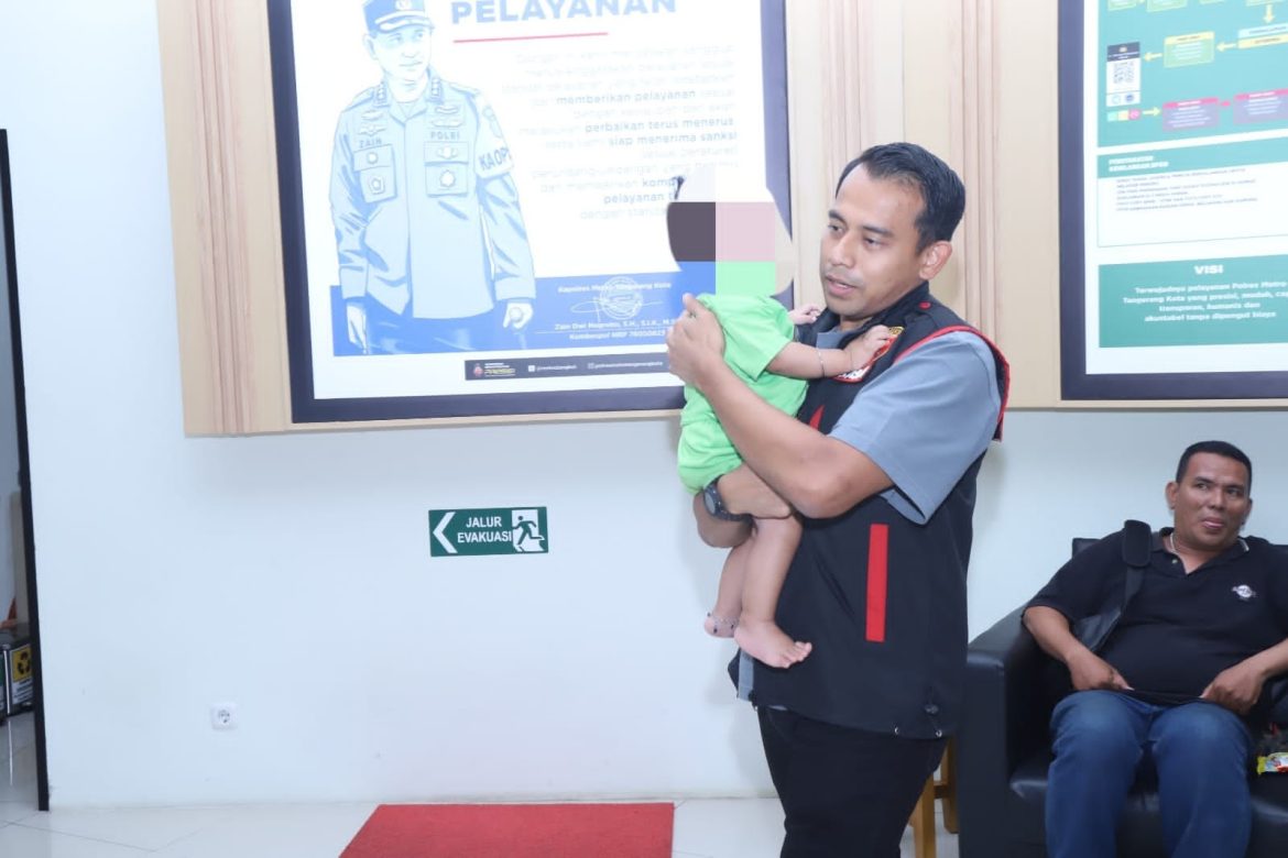 Polri Menyelamatkan Anak yang Dijual Ayahnya untuk Foya-Foya