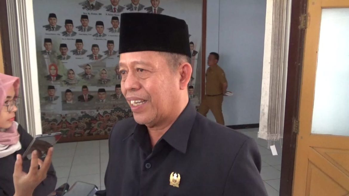 Ketua DPRD Pekalongan Abdul Munir Janji Atasi Masalah Pedagang Pasar Kajen yang Terimbas Pedagang Jalanan