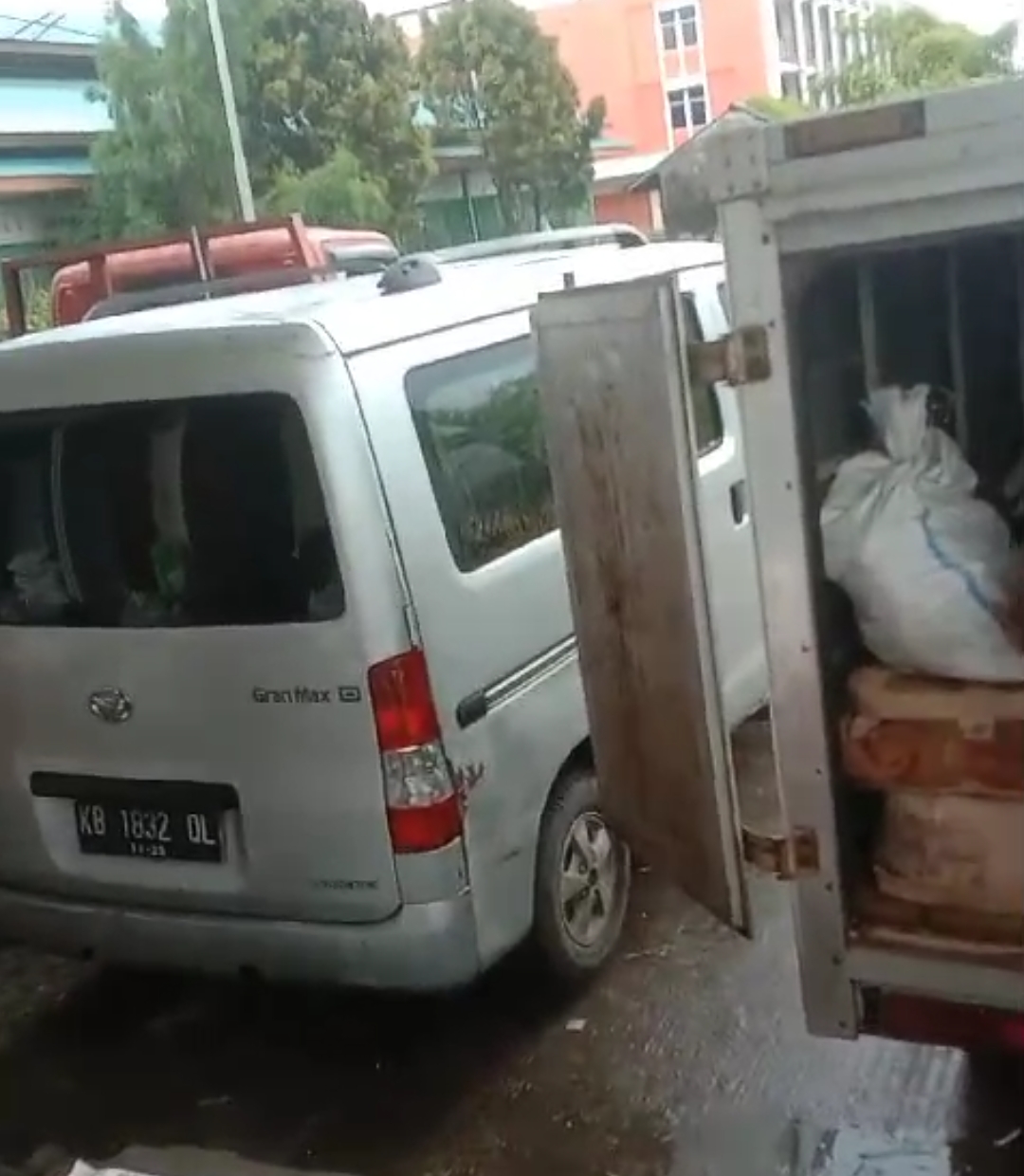 Hina Wartwan Pemilik Daging Ayam Beku Jelas Perbuatan Melawan Hukum