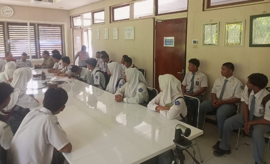 PT .Timah Fasilitasi 26 Pelajar SMKN 1 Mentok dalam Program PKL