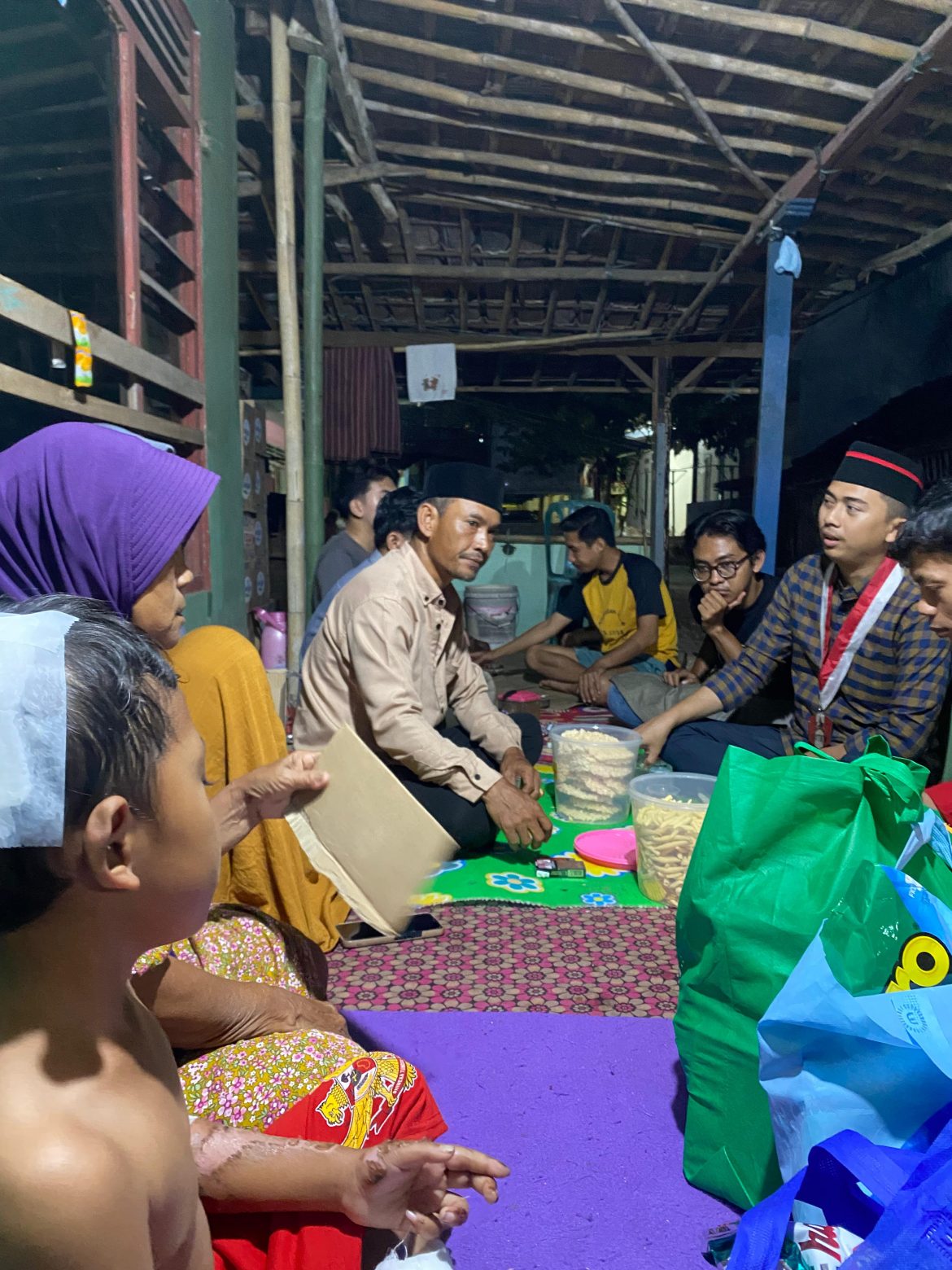 Jenguk Yatim Piatu Korban Truk Tanah, Sarinah GMNI Pertanyakan Kinerja DP3A dan Dharma Wanita Pemkab Tangerang