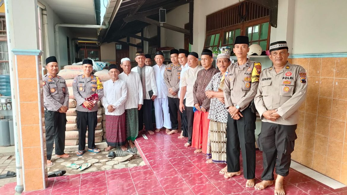 Bantuan Semen untuk pembangunan Masjid Al Muawawanah