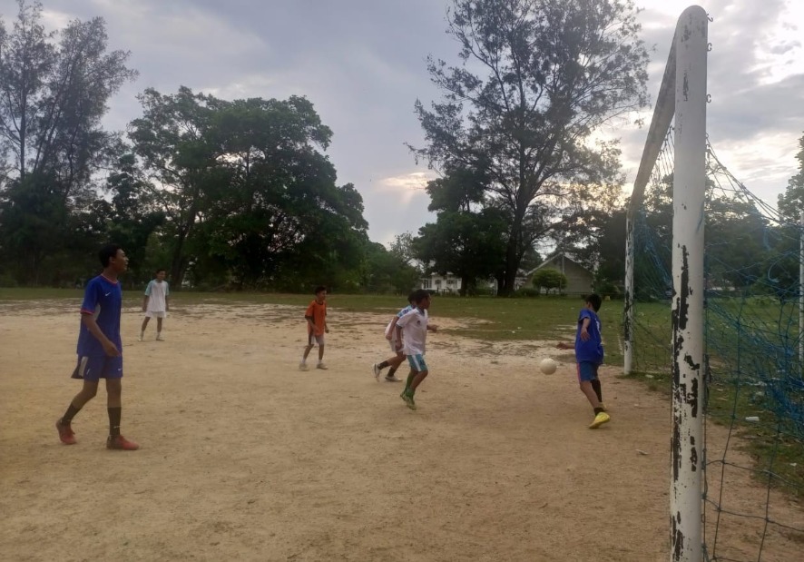 Asah Skill Anak Bangka Barat, PT Timah Fasilitasi Lapangan Sepak Bola Berkelas”