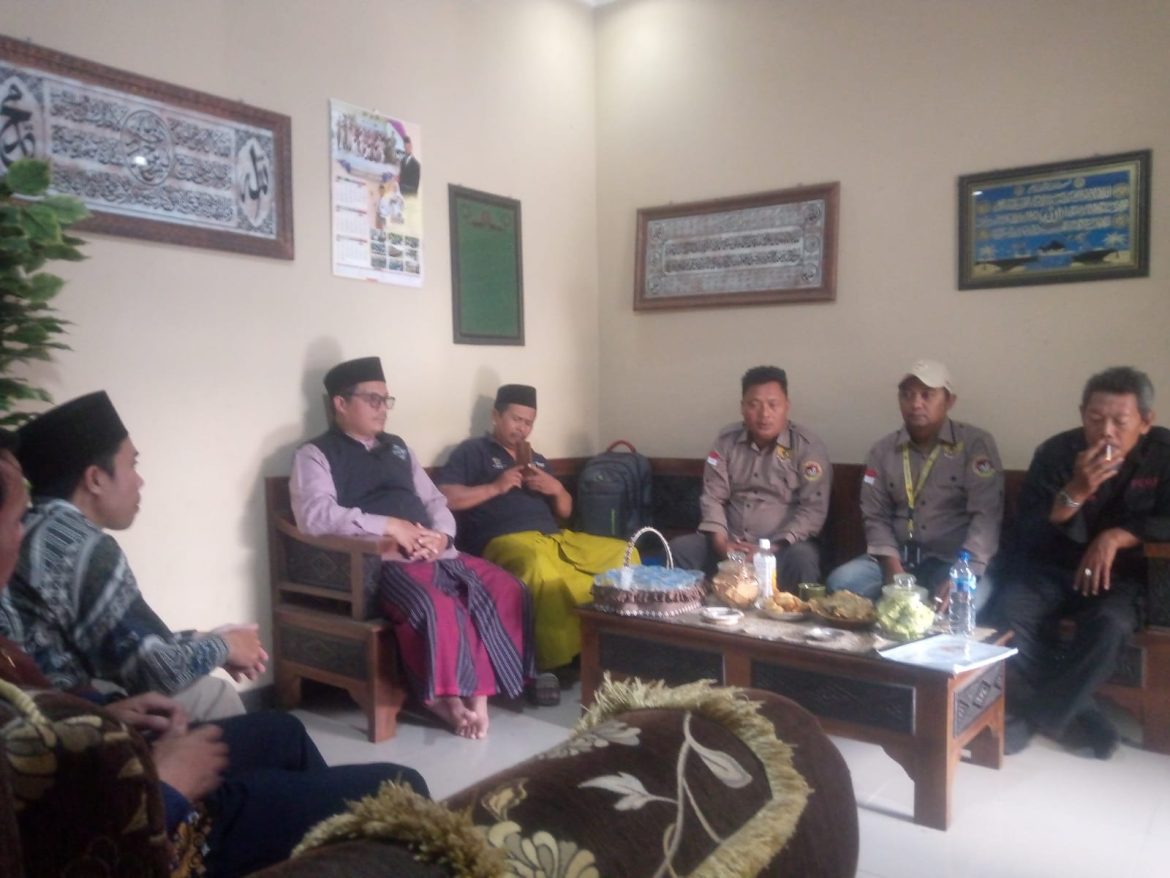 Kunjungan Ketua DPC Pelita Prabu Pemalang Ke Rumah Ketua DPK Kec Pulosari Bpk Aminudin 