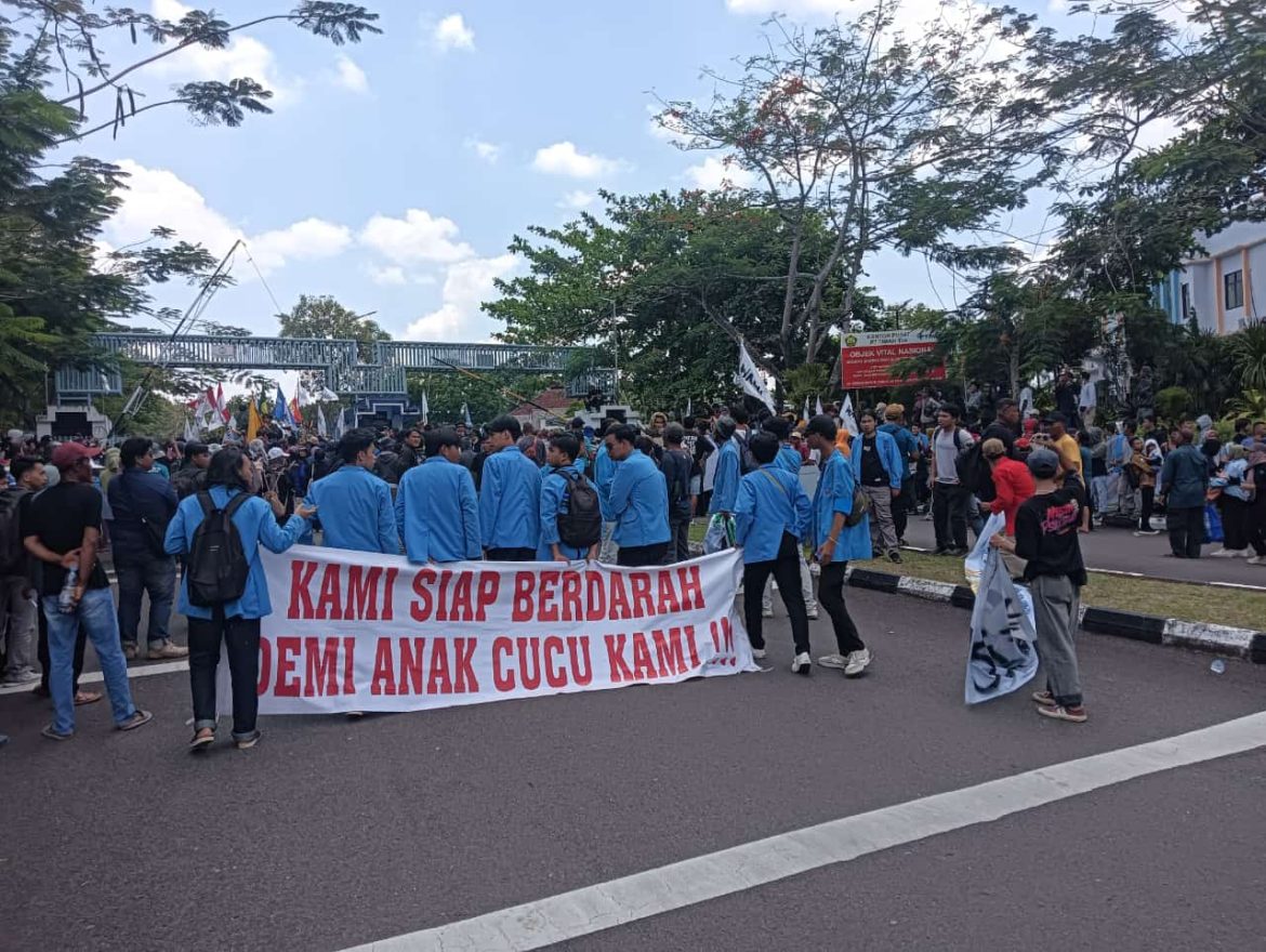 Pemuda Pangkalpinang Kritik Aksi Tolak Tambang di Depan Kantor PT Timah