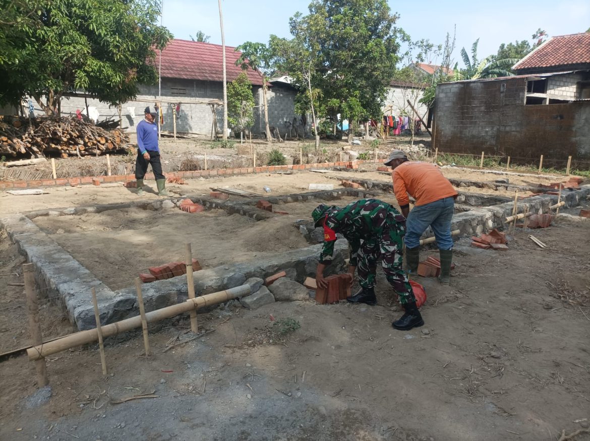 Membantu Kesulitan Warga Wujud Kepedulian Babinsa