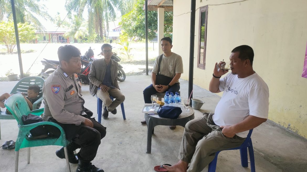 Bhabinkamtibmas Desa Tanjung Pasir Lakukan Sambang dan Tatap Muka, Sampaikan Pesan Kamtibmas Menjelang Pilkada 2024.