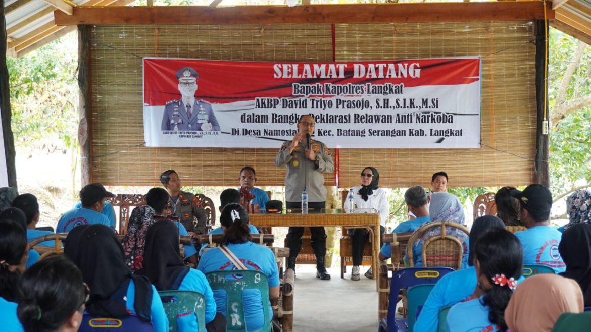 Kapolres Langkat Hadiri Deklarasi Relawan Anti Narkoba di Desa Namosialang.