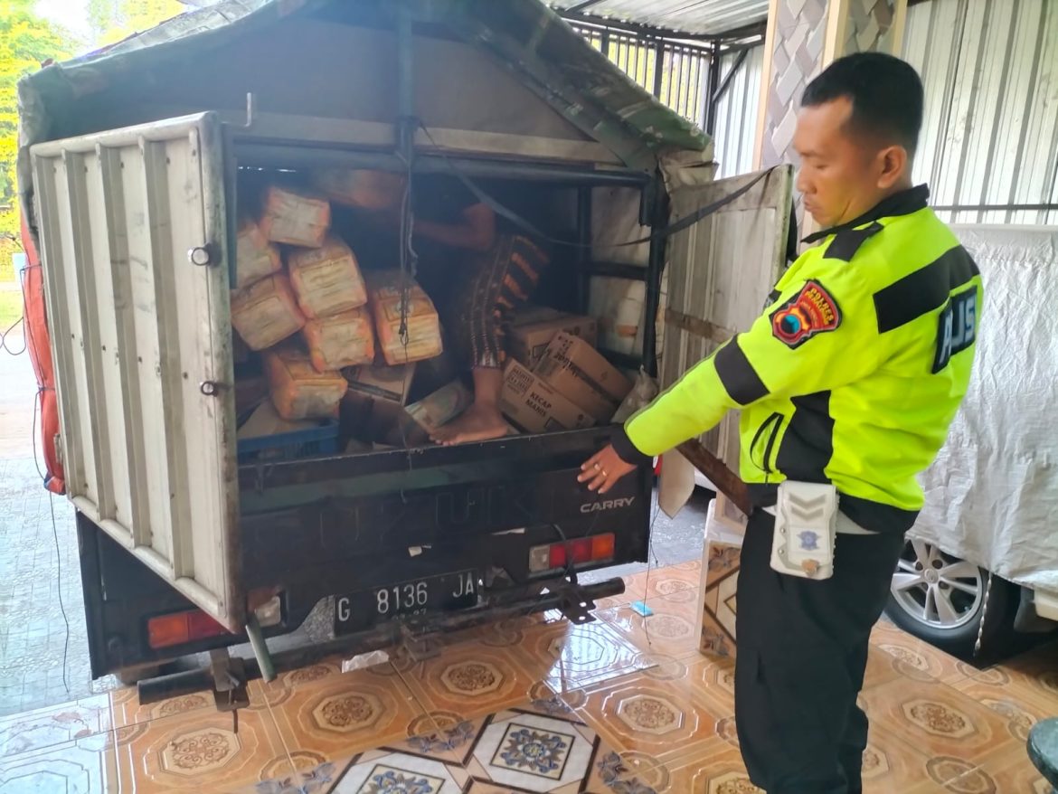 Sopir Pickup Pelaku Tabrak Lari Becak di Wiradesa Berhasil Diamankan Satlantas Polres Pekalongan