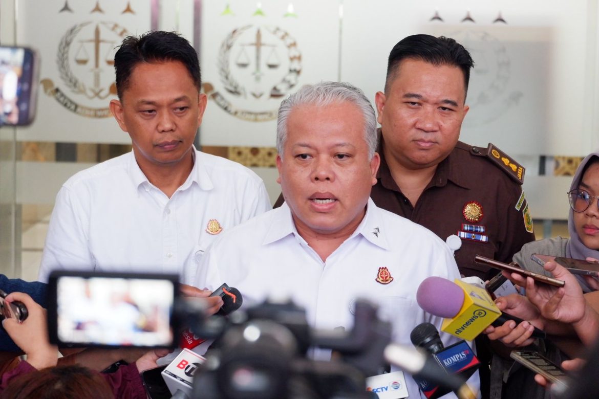 Klarifikasi Kejaksaan Agung Mengenai Ramainya Postingan Negatif di Media Sosial Mengenai Jovi Andrea Bachtiar, SH