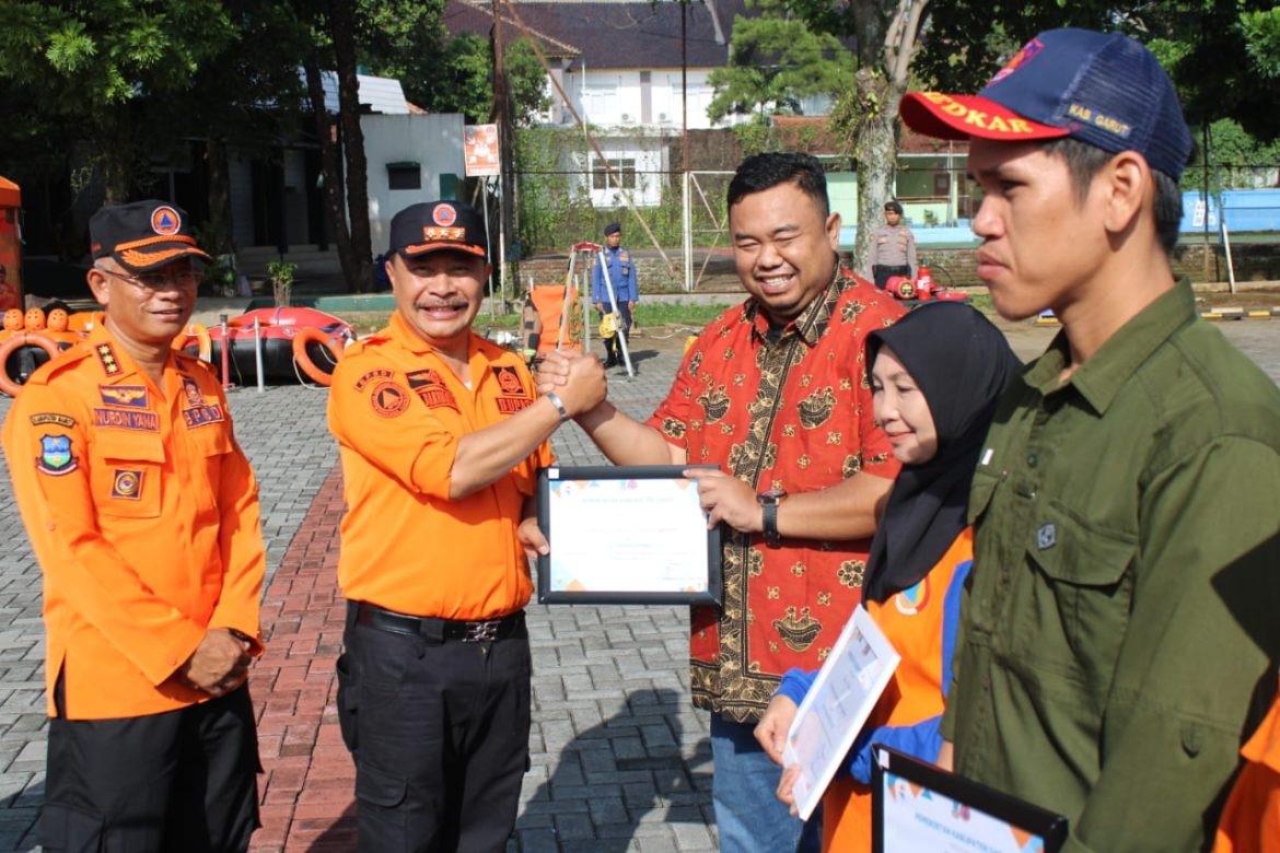 Yuda Dewan dari Fraksi PDIP mendapatkan Apresiasi dari Pemkab Garut dalam Upaya Penanggulangan Bencana