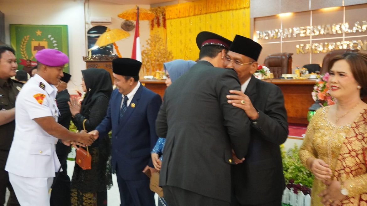 Kapolres Langkat Hadiri Rapat Paripurna Pelantikan Pimpinan DPRD.