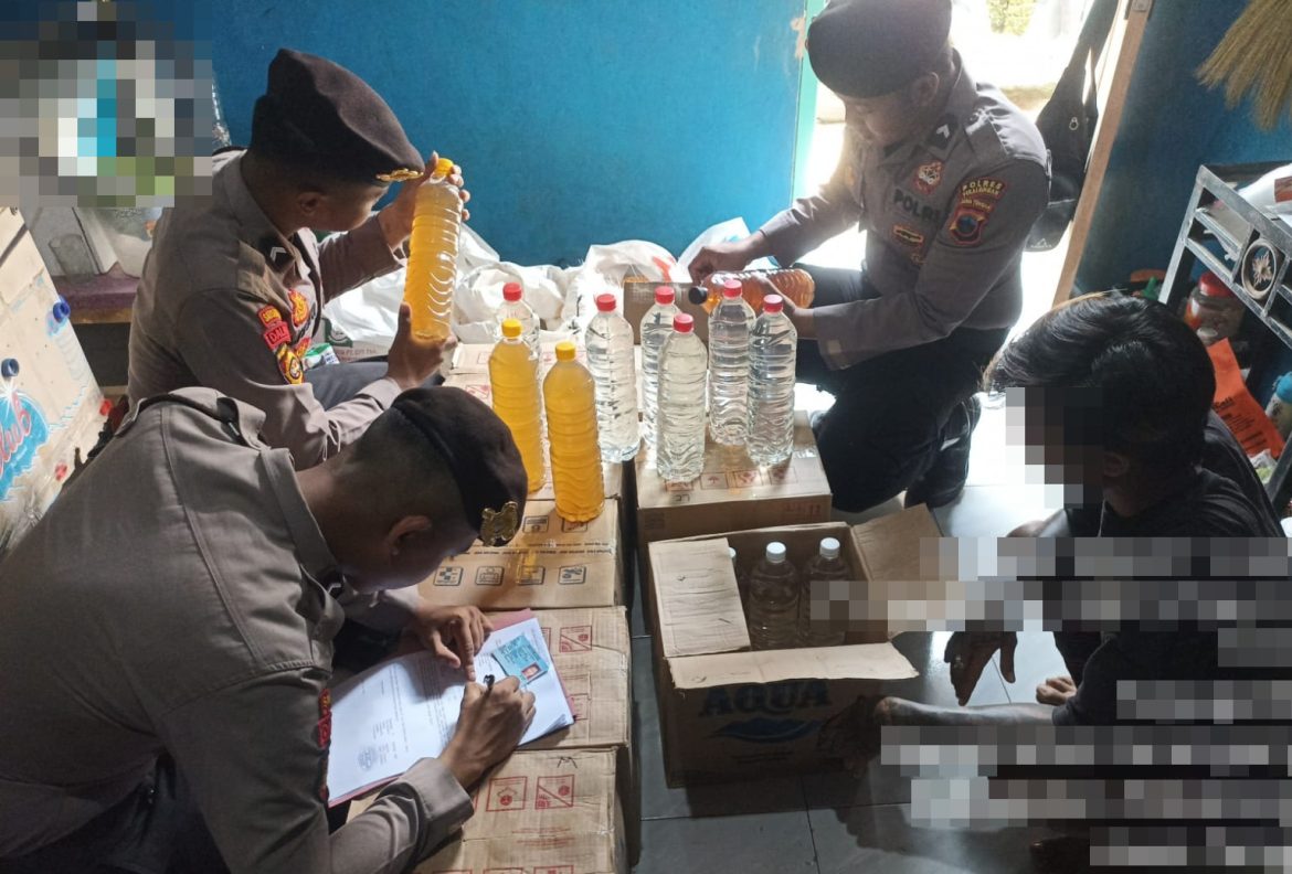 Antisipasi Kerawanan Menjelang  Kampanye Terbuka, 361 Botol Miras Diamankan Polres Pekalongan