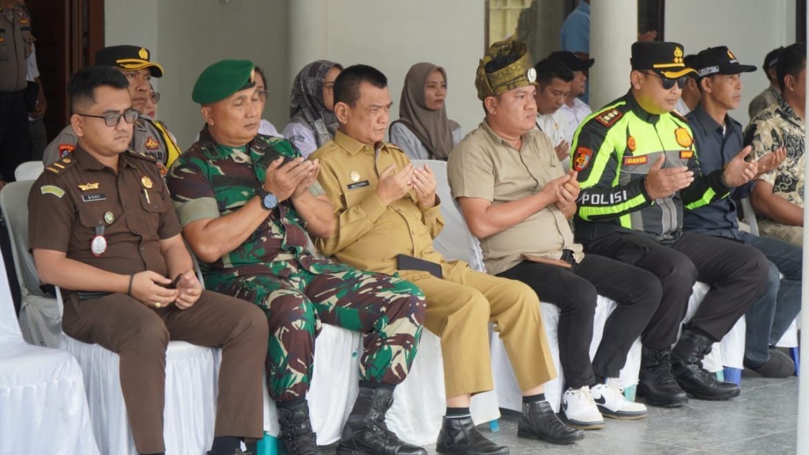 Polres Langkat Lepas Pendistribusian Logistik Pilkada Sumut dan Langkat 2024.