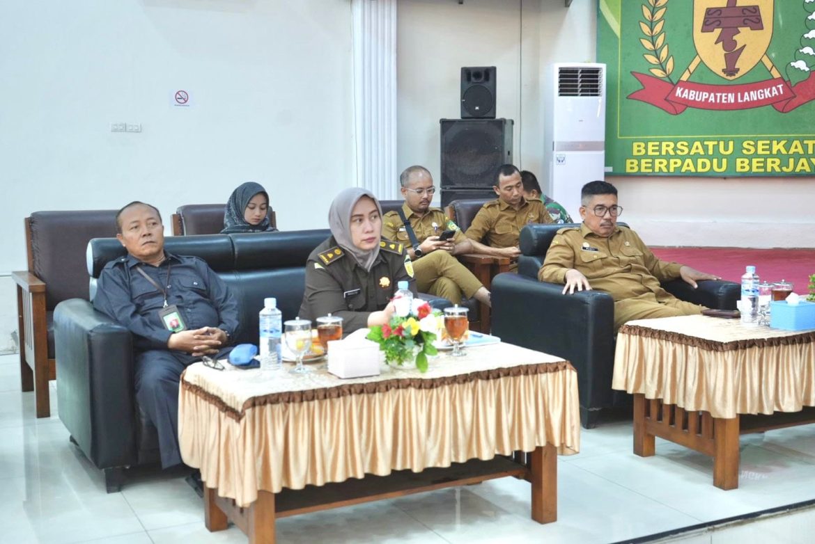 Pj. Bupati Langkat Jawab Pandangan Fraksi DPRD: Tegaskan Komitmen pada Efisiensi dan Kesejahteraan Masyarakat.