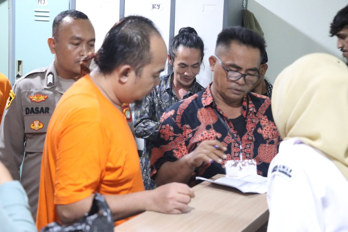 192 Tahanan Sat Tahti Polres Metro Tangerang Kota Nyoblos Pilkada Serentak 2024